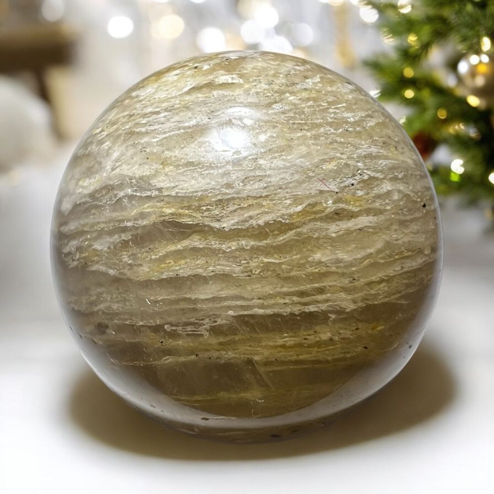 Thousand Layer Quartz Lodolite Mini Sphere Marble‎ Meditation Healing Stone